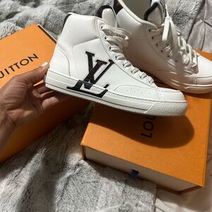authentic louis vuitton tennis shoes, I have only worn them twice, like new